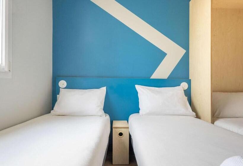 اتاق استاندارد سه نفره, Ibis Budget Nanterre La Defense