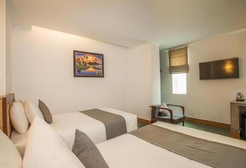 Quarto deluxe, V  Phnom Penh