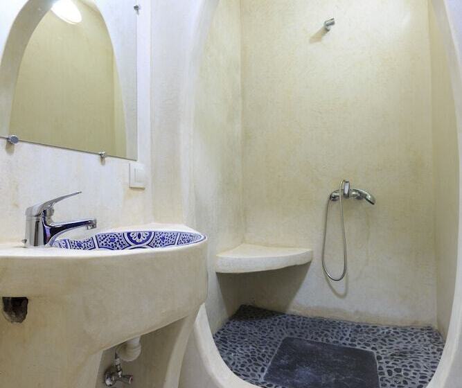 اتاق استاندارد با چشم‌انداز کوهستان, Riad Zaitouna Chaouen