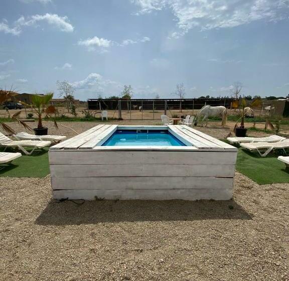 اتاق لوکس, Finca Caballito De Mar