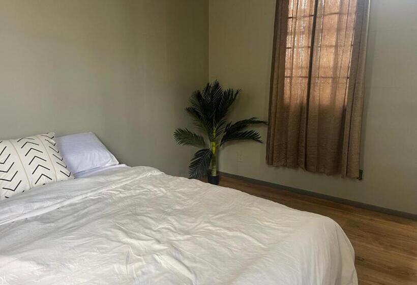 اتاق لوکس, Jj Guest House