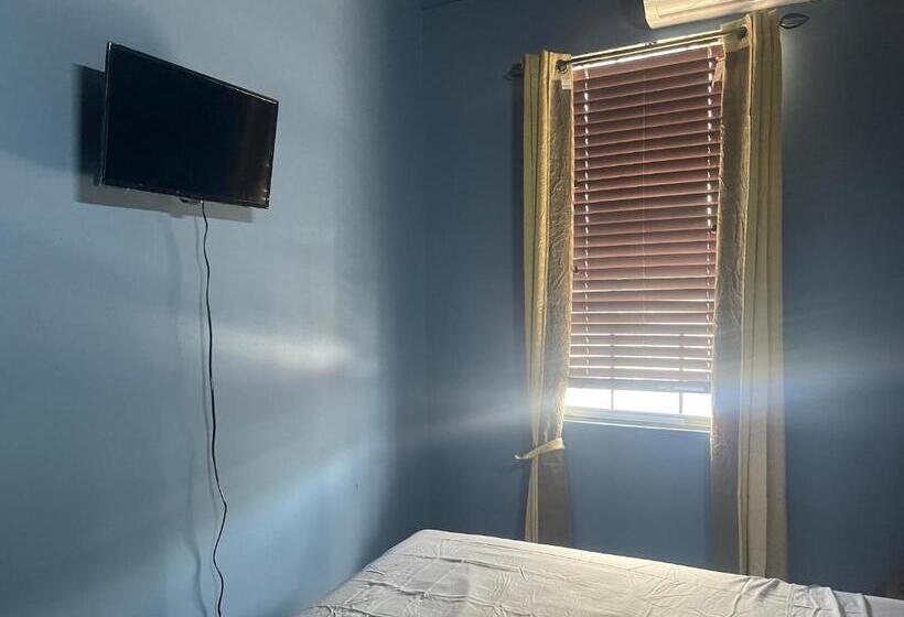 اتاق اکونومی, Jj Guest House