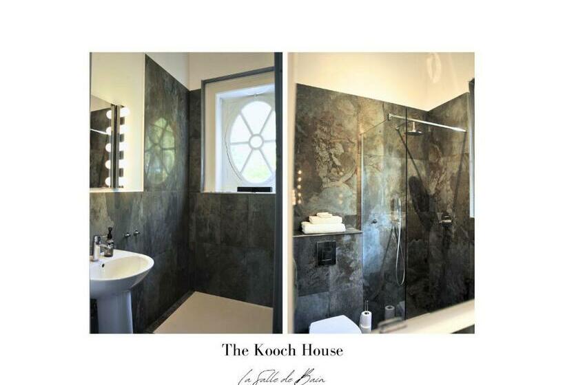 اتاق استاندارد با بالکن, The Kooch House 1