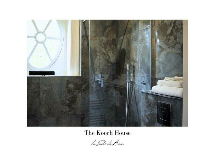 اتاق استاندارد با بالکن, The Kooch House 1