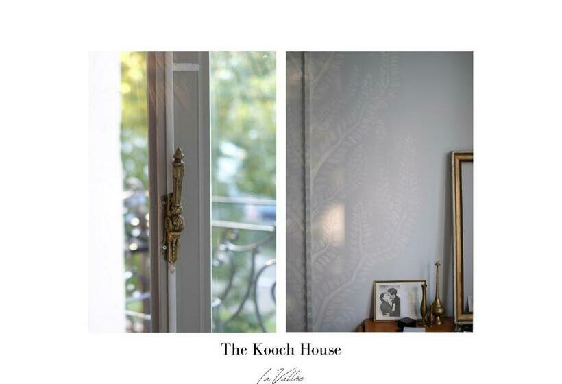 اتاق استاندارد با بالکن, The Kooch House 1
