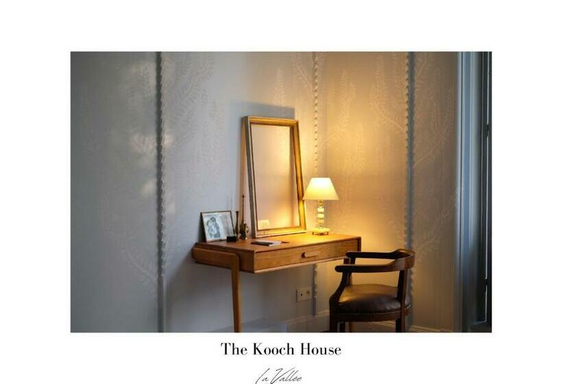 اتاق استاندارد با بالکن, The Kooch House 1