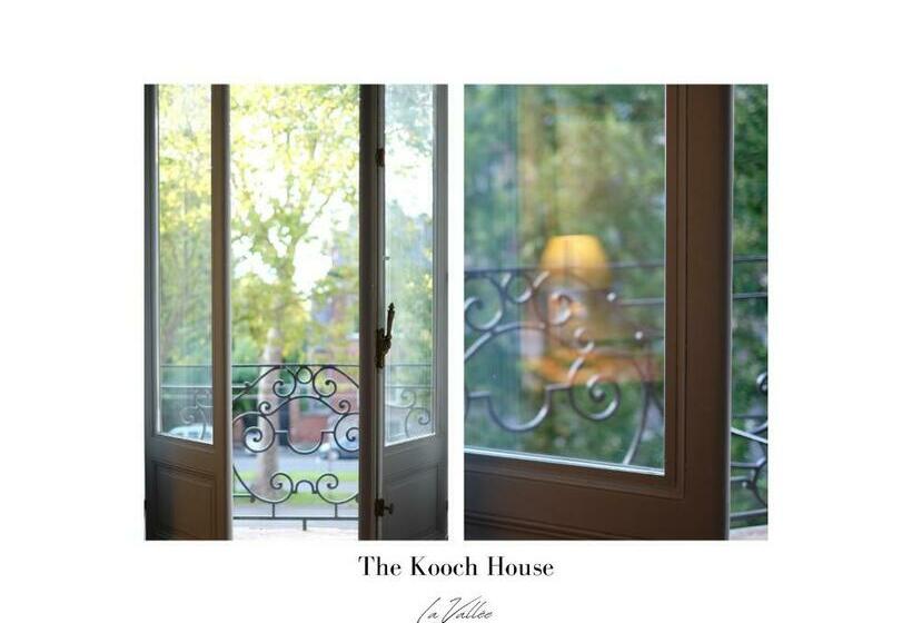 اتاق استاندارد با بالکن, The Kooch House 1