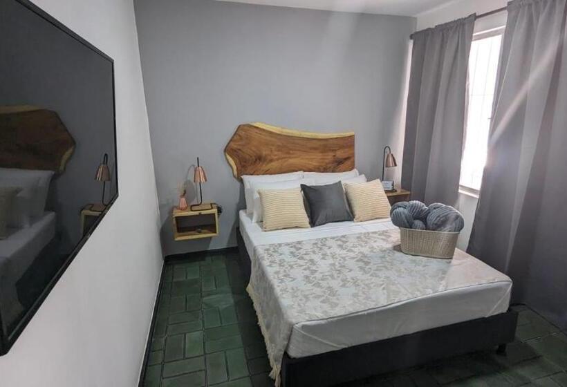 اتاق استاندارد, Uku Inn