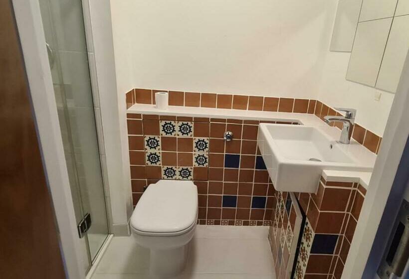 اتاق استاندارد, Heavenly London   Whetstone B&b