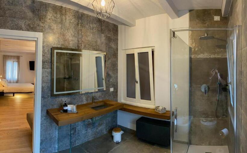اتاق لوکس, Cruna Di Subida Wine Country House