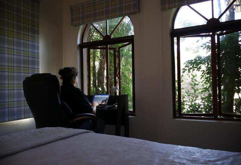 اتاق استاندارد, Mind Body Soul Guesthouse On Featherbrooke Estate, Krugersdorp, South Africa