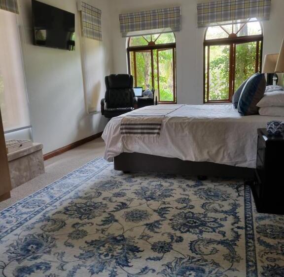 اتاق استاندارد, Mind Body Soul Guesthouse On Featherbrooke Estate, Krugersdorp, South Africa