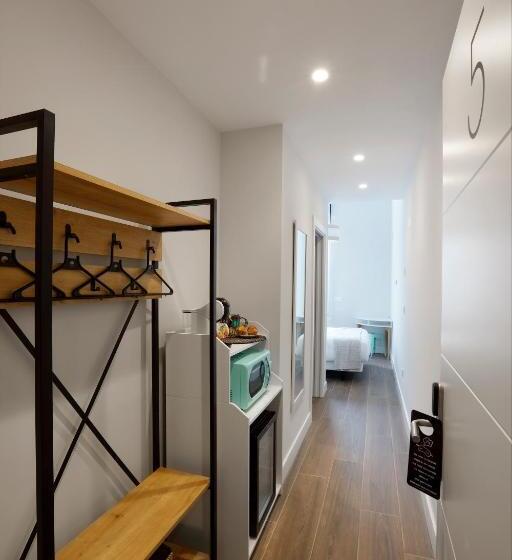 اتاق استاندارد یک نفره, Mendi Azpi Rooms