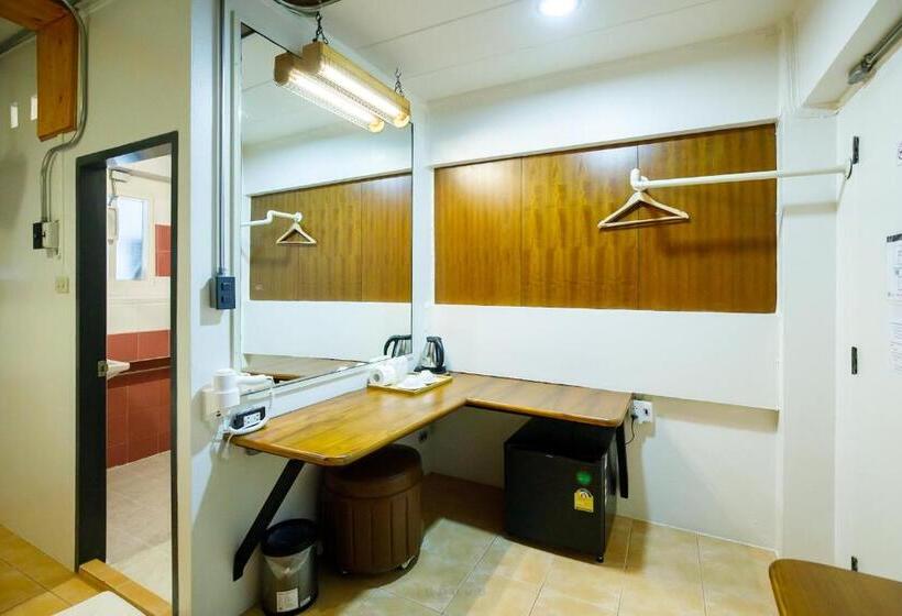 Номер Deluxe, Vintage54 Hotel Ayutthaya