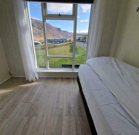 اتاق استاندارد یک نفره, Sólgarður Guesthouse