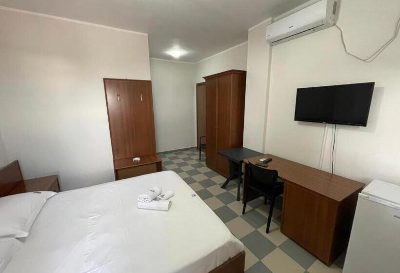 اتاق استاندارد, Triho