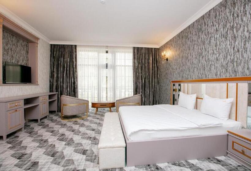 سوییت جونیور با بالکن, Nohur Hotel Gabala