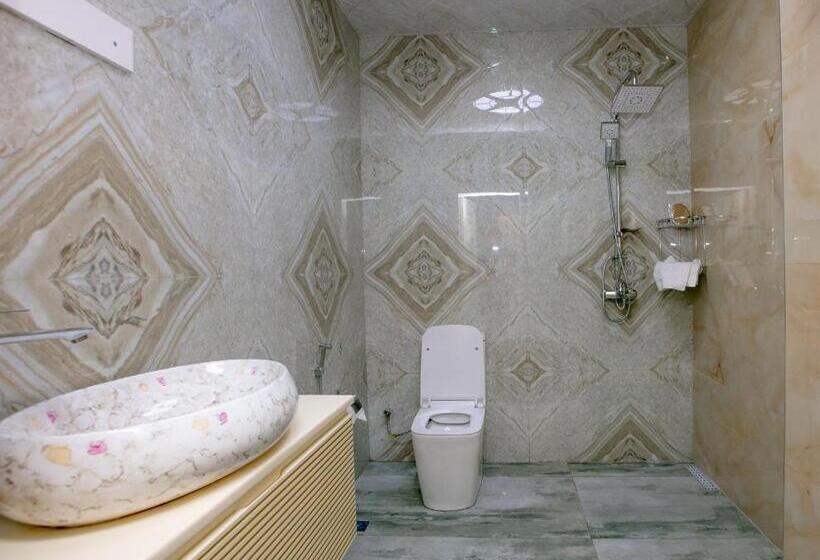 سوییت جونیور با بالکن, Nohur Hotel Gabala