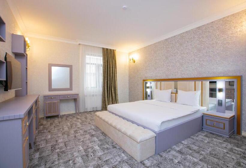 سوییت جونیور, Nohur Hotel Gabala