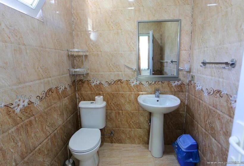 اتاق استاندارد سه تخته با بالکن, Garden In Gonio Matata Motsikulis 58