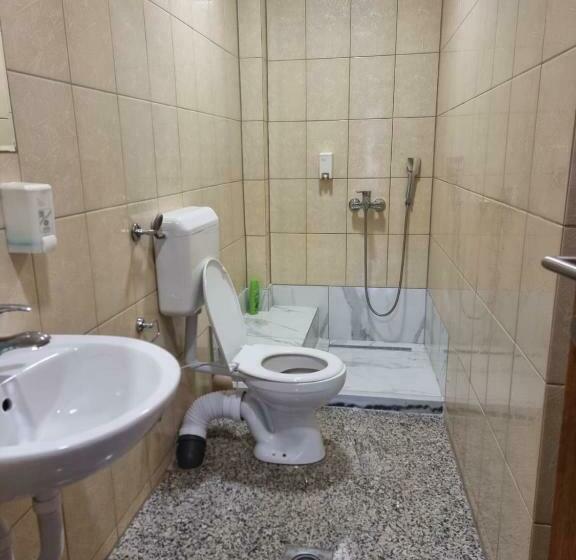 اتاق استاندارد, Guest House Star Gate