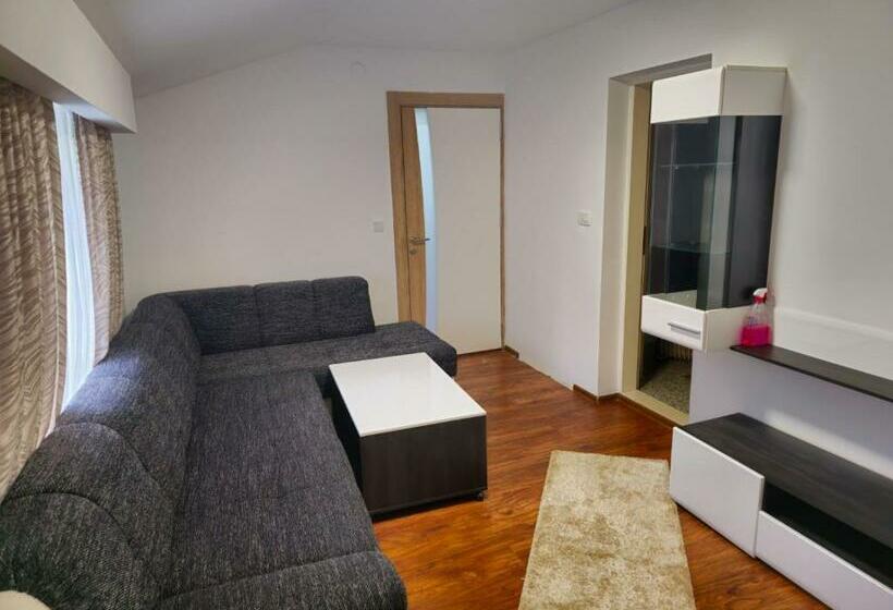 اتاق استاندارد, Guest House Star Gate