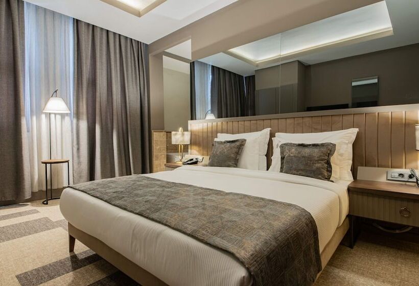 اتاق استاندارد, Four Mansions