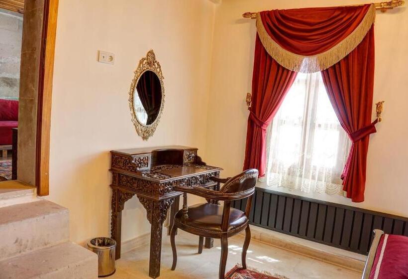 سوییت سوپریور, Four Mansions