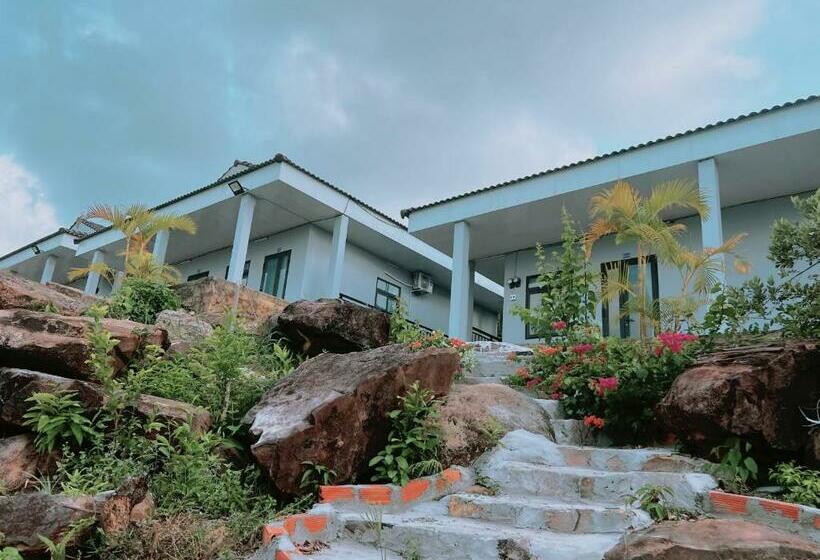 اتاق استاندارد با چشم‌انداز کوهستان, Phu Quoc Hills Bungalow