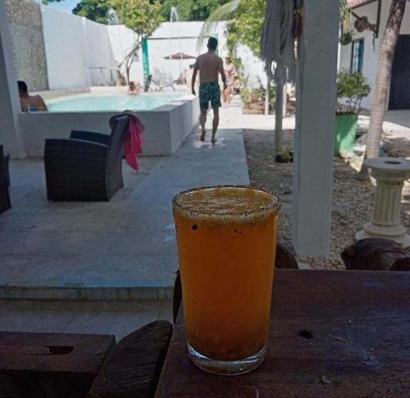 اتاق استاندارد سه نفره, Room In Lodge   Tr A1d Hostel Room Near Castillo San Felipe With Pool And Wifi