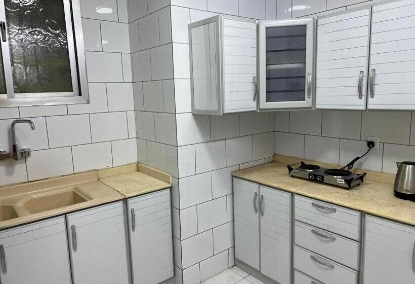 تختخواب در اتاق مشترک, Hakimdom Hostel