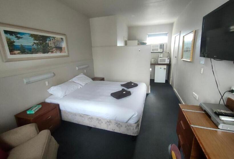 اتاق استاندارد, International Hotel Motel
