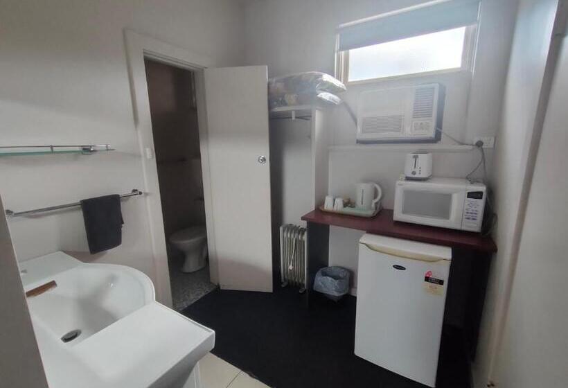اتاق استاندارد, International Hotel Motel