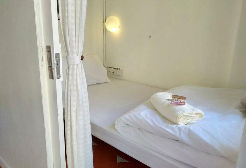اتاق استاندارد یک نفره, Munee Hostel Chiangmai