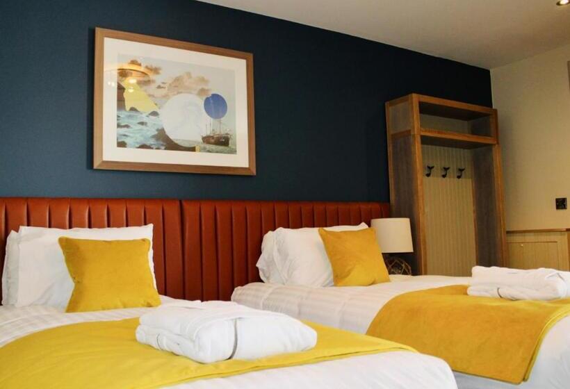 اتاق استاندارد, Rooms At Haslar Marina