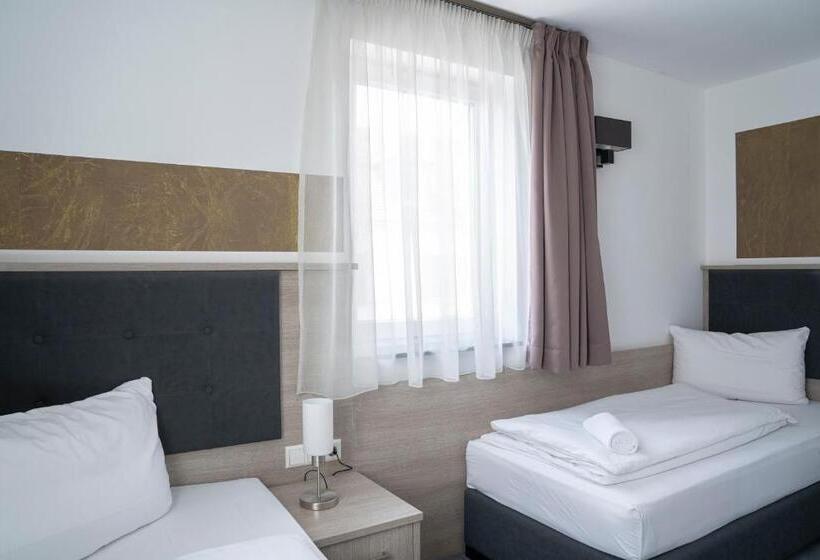 Quarto standard, Alpha & Omega Hotel   Airconditioned