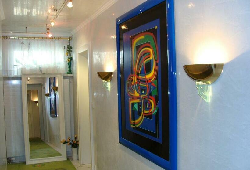 اتاق سوپریور با چشم‌انداز باغ, Boutique Hotel Villa Am See