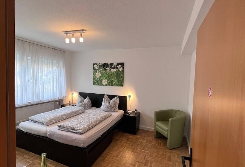 آپارتمان 3 خوابه, Apartmenthaus Somborn