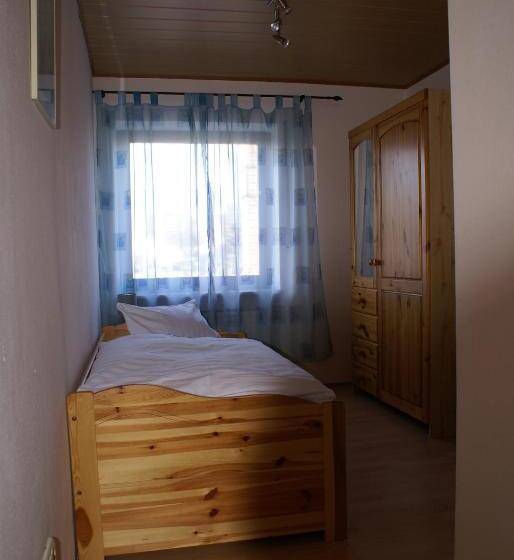 اتاق استاندارد یک نفره, Pension Lindenhof