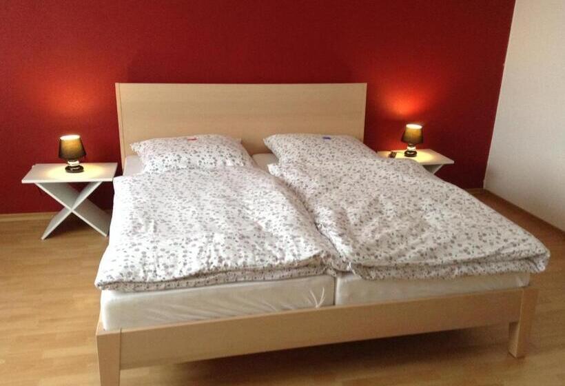 آپارتمان 2 خوابه, Pension Lindenhof