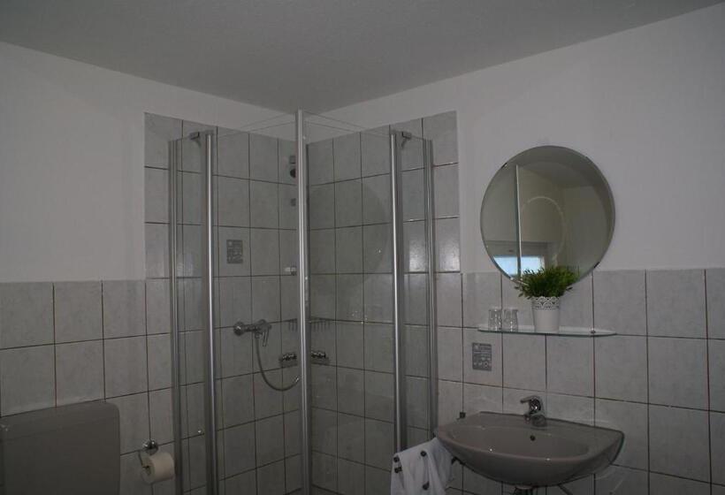آپارتمان 2 خوابه, Pension Lindenhof