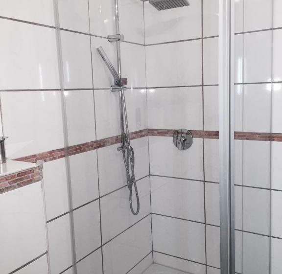 سوئیت جونیور با تراس, Pension Lindenhof