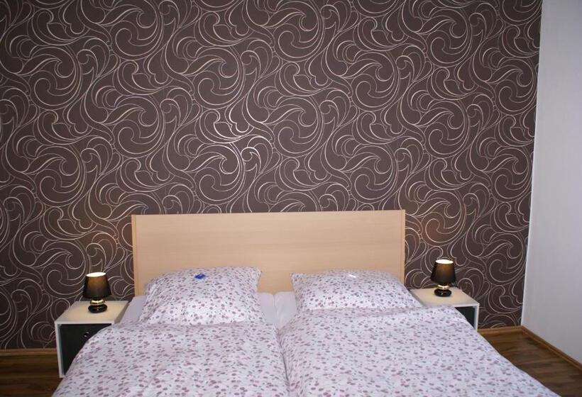 آپارتمان 2 خوابه, Pension Lindenhof