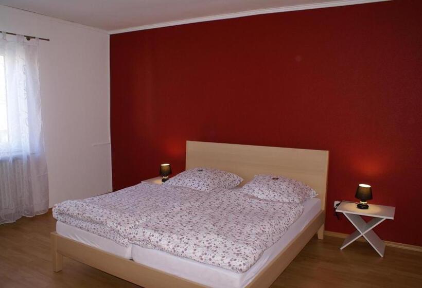 آپارتمان 2 خوابه, Pension Lindenhof
