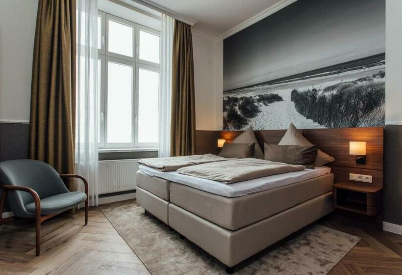 سوییت با چشم‌انداز دریا, Strandhotel Hohenzollern