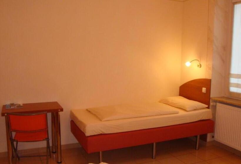 اتاق استاندارد سه نفره, Stadthotel Passau