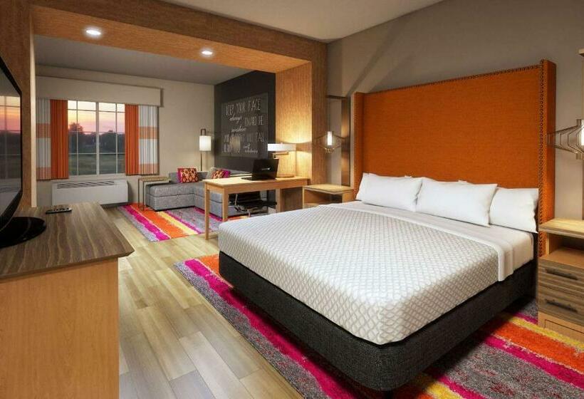 اتاق استاندارد با تخت بزرگ برای معلولان, La Quinta Inn & Suites By Wyndham Centralia