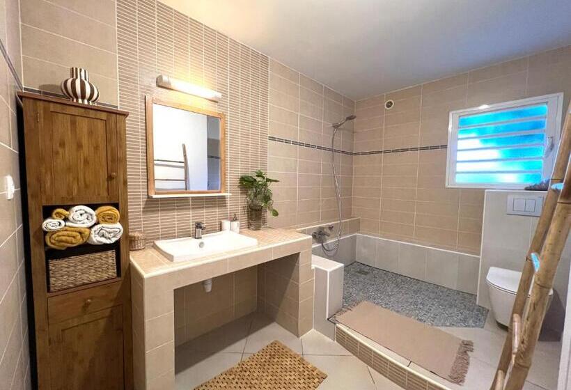 اتاق استاندارد با چشم‌انداز استخر, Villa Ti Moon, Entre Deux, Piscine