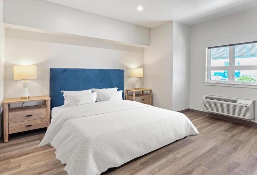 Deluxe Suite King Bed, Seaport Suites
