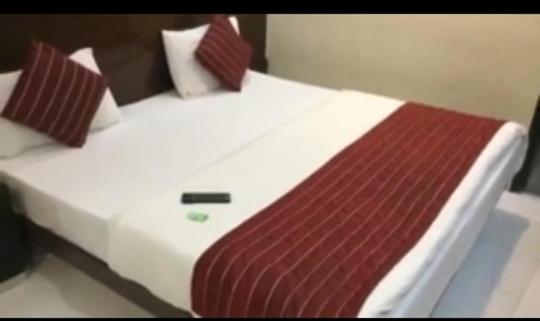 اتاق استاندارد سه نفره, Priya Palace By Byob Hotels